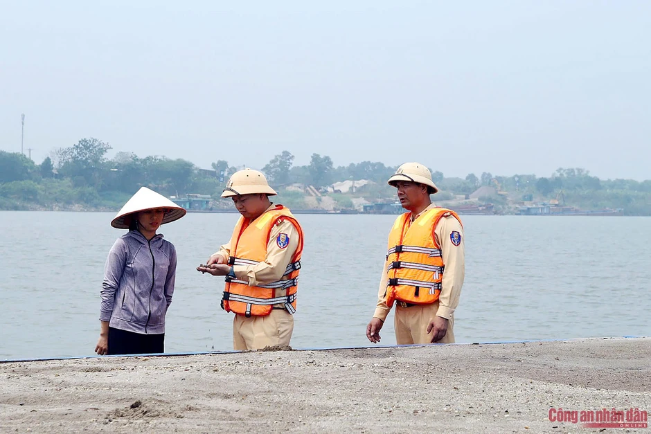 Tăng cường kiểm soát an toàn các tuyến sông Thủ đô trước mùa mưa bão