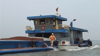 Tăng cường kiểm soát an toàn các tuyến sông Thủ đô trước mùa mưa bão