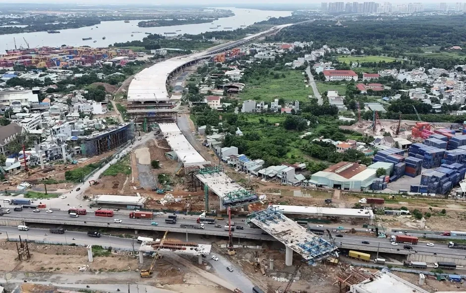 Tăng tốc thi công nút giao Tân Vạn, phấn đấu thông tuyến chính cuối năm Tăng tốc thi công nút giao Tân Vạn, phấn đấu thông tuyến chính cuối năm