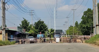 Tây Ninh: Đường vào khu dân cư bị chặn, chính quyền lên tiếng