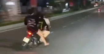 Thiếu nữ 15 tuổi chở hai người lạng lách rồi tông dải phân cách