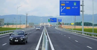 Thu phí 5 tuyến cao tốc Bắc - Nam qua miền Trung từ 15/7
