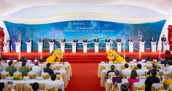 Thủ tướng bấm nút khởi công tuyến đường sắt cao tốc đầu tiên ở Việt Nam