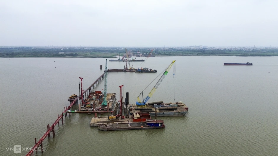Tiến độ bảy cầu mới bắc qua s&ocirc;ng Hồng