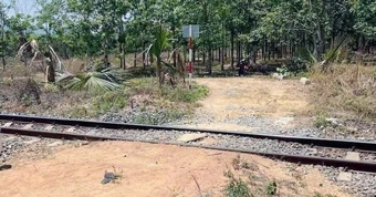 Tìm tung tích người phụ nữ đầu cạo trọc, bị tàu hỏa tông tử vong