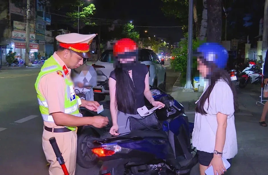 TP Đồng Nai: Xử lý nhiều thanh thiếu niên vi phạm trật tự an toàn giao thông TP Đồng Nai: Xử lý nhiều thanh thiếu niên vi phạm trật tự an toàn giao thông