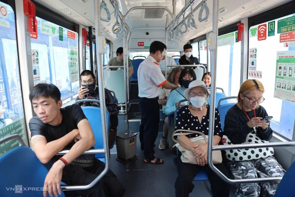 TP HCM dự kiến miễn vé xe buýt cho toàn dân từ tháng 5 TP HCM dự kiến miễn vé xe buýt cho toàn dân từ tháng 5