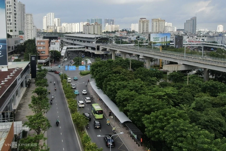 TP HCM lắp mái che nối trạm xe buýt với ga metro TP HCM lắp mái che nối trạm xe buýt với ga metro