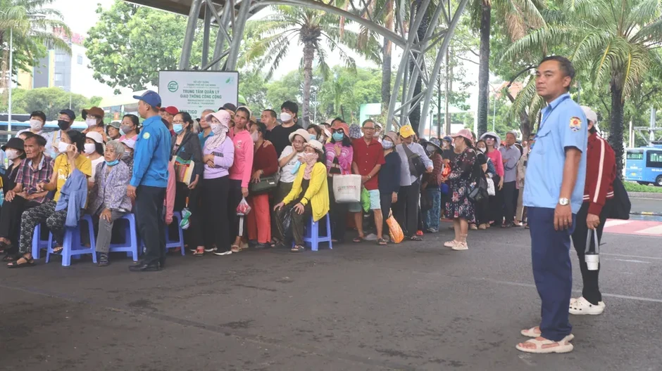 TPHCM: Đi xe buýt, có cơ hội nhận quà với tổng trị giá 100 triệu đồng TPHCM: Đi xe buýt, có cơ hội nhận quà với tổng trị giá 100 triệu đồng