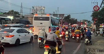 TPHCM rà soát điểm nghẽn, xây dựng giải pháp giảm ùn tắc giao thông
