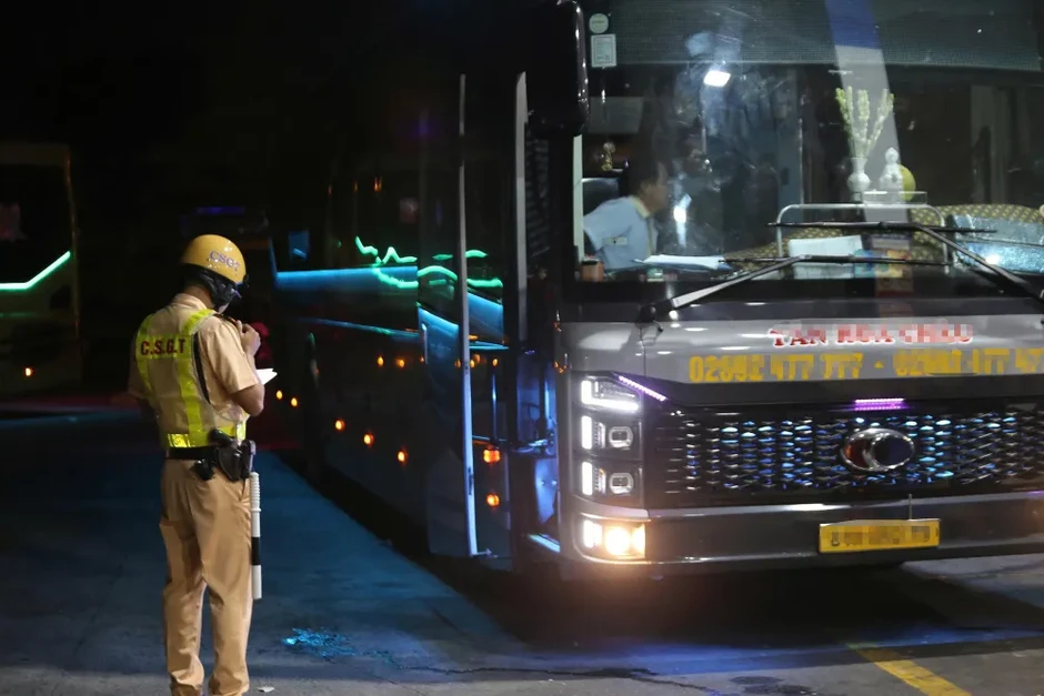 TPHCM: Tăng cường kiểm tra xe khách ở các tuyến đường trọng điểm TPHCM: Tăng cường kiểm tra xe khách ở các tuyến đường trọng điểm