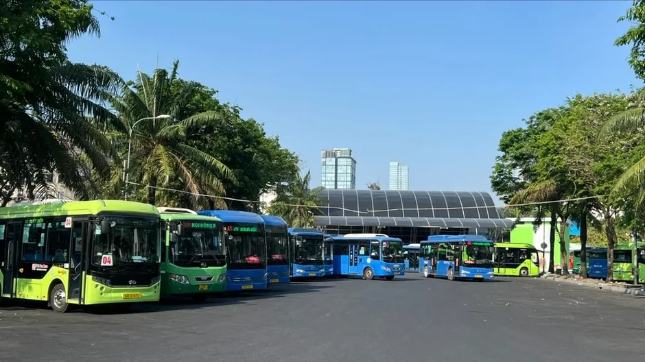 TPHCM tăng cường vận tải công cộng, hướng tới giảm phương tiện cá nhân TPHCM tăng cường vận tải công cộng, hướng tới giảm phương tiện cá nhân