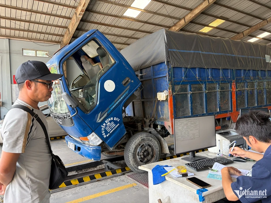Trung tâm đăng kiểm tại TPHCM 'hạ nhiệt' sau sự cố nghẽn hệ thống