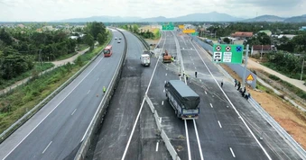 Từ 14/8 thu phí 5 đoạn cao tốc Quảng Ngãi - Nha Trang