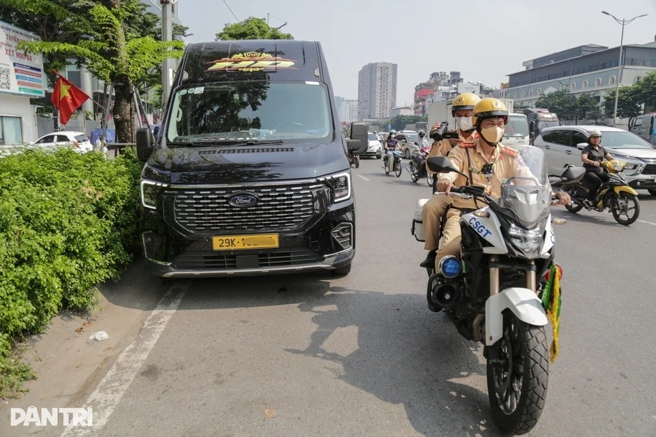 Từ ngày 26/8, CSGT sẽ tổng kiểm soát xe kinh doanh vận tải trên toàn quốc Từ ngày 26/8, CSGT sẽ tổng kiểm soát xe kinh doanh vận tải trên toàn quốc