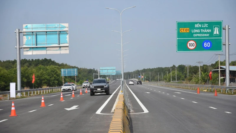 Ưu tiên khai thác ngay tuyến Vành đai 3 để giảm tải cho loạt tuyến quốc lộ, cao tốc lân cận Ưu tiên khai thác ngay tuyến Vành đai 3 để giảm tải cho loạt tuyến quốc lộ, cao tốc lân cận