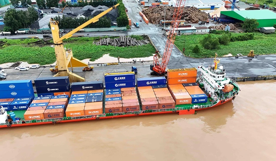 Vận hành tuyến tàu container trực tiếp từ Trung Quốc đến Cần Thơ Vận hành tuyến tàu container trực tiếp từ Trung Quốc đến Cần Thơ