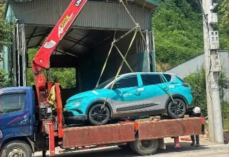 Vi phạm giao thông, tài xế taxi và chủ xe bị phạt tổng hơn 114 triệu đồng Vi phạm giao thông, tài xế taxi và chủ xe bị phạt tổng hơn 114 triệu đồng
