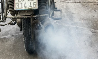Vì sao xe máy dưới 5 năm được miễn kiểm định khí thải trực tiếp?
