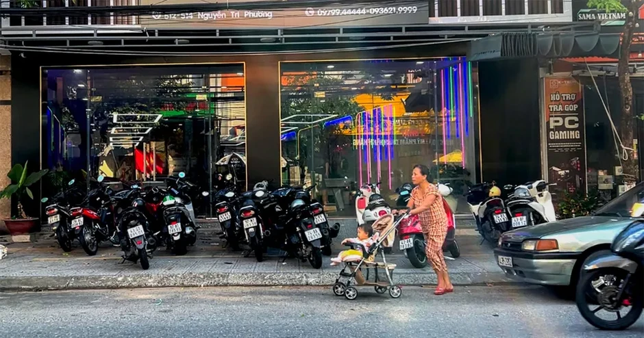 Vỉa hè Đà Nẵng trước thời điểm “lập lại trật tự” Vỉa hè Đà Nẵng trước thời điểm “lập lại trật tự”