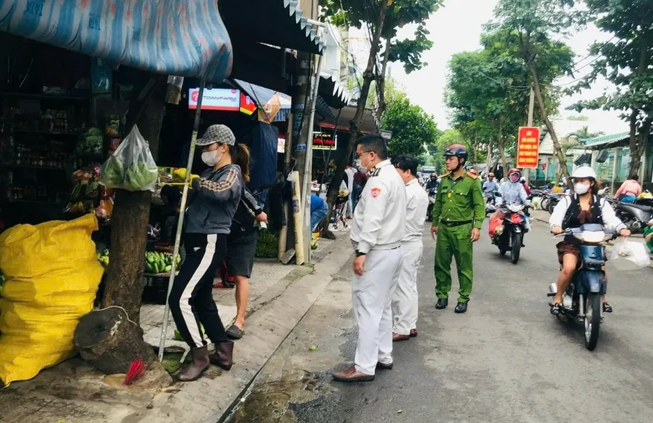Vỉa hè Đà Nẵng trước thời điểm “lập lại trật tự” Vỉa hè Đà Nẵng trước thời điểm “lập lại trật tự”