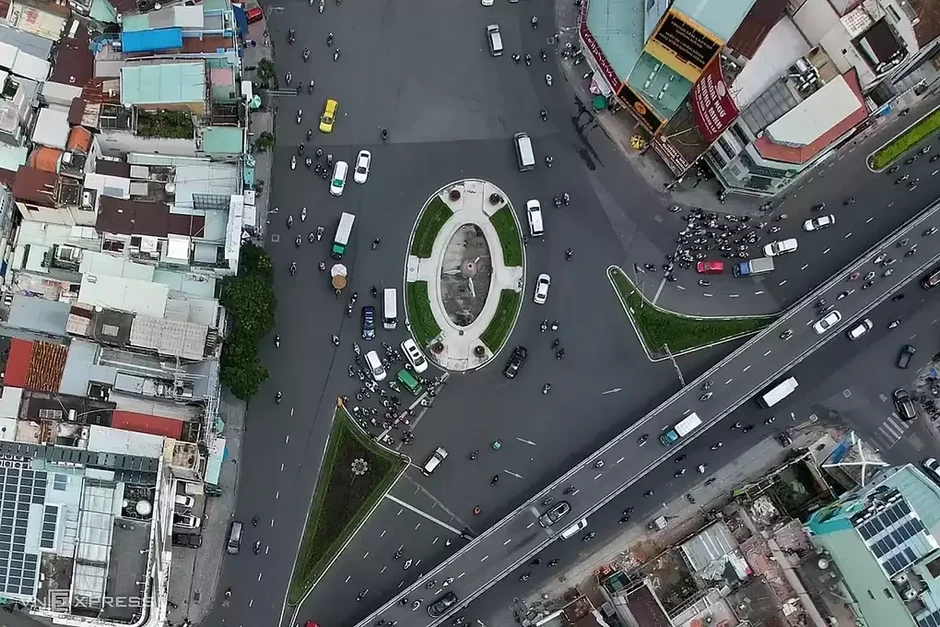 Vòng xoay Lăng Cha Cả được làm mới với biểu tượng chim Lạc Vòng xoay Lăng Cha Cả được làm mới với biểu tượng chim Lạc