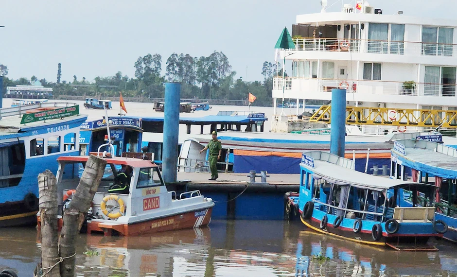 Vụ 2 người rơi sông tử vong sau tiệc sinh nhật: Thông tin về hạn đăng kiểm của tàu du lịch