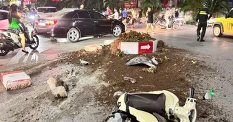 Vụ ô tô Mercedes tông liên hoàn ở Hà Nội: Tài xế có nồng độ cồn