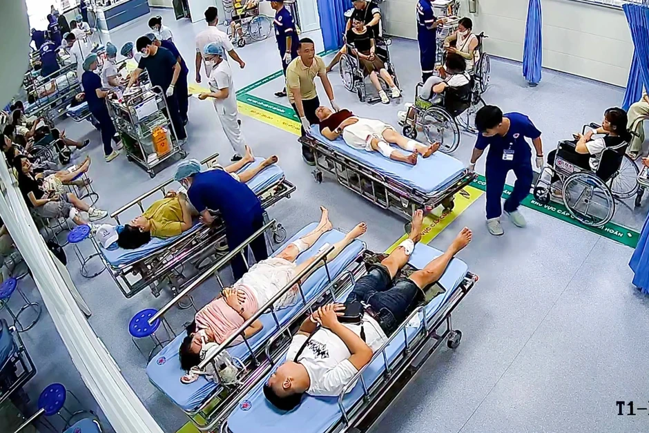 Vụ xe trong đoàn 600 người đi biển Cửa Lò gặp nạn: 34 người nhập viện