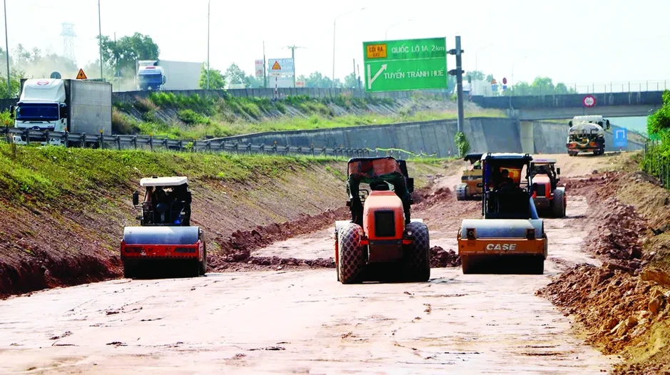 Vượt khó trên các công trình trọng điểm Vượt khó trên các công trình trọng điểm