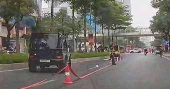 Xế hộp Mercedes G63 va chạm với người đi bộ, cụ ông 91 tuổi tử vong