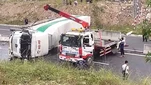Xe tải lật ngang, cao tốc Vĩnh Hảo - Phan Thiết ùn tắc kéo dài cả hai hướng