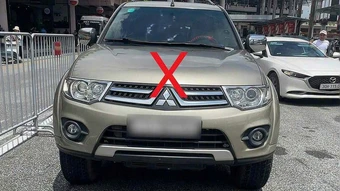 Xử lý hàng chục 'cò mồi' chèo kéo khách tại sân bay Nội Bài