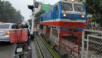 Xử lý nghiêm nhiều lỗi vi phạm giao thông đường sắt từ 15/5