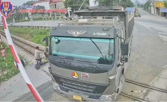 Xử phạt nhiều trường hợp vi phạm an toàn giao thông đường sắt trong ngày đầu nghị định mới có hiệu lực