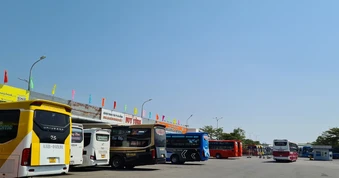 Yêu cầu siết chặt việc cấp, đổi phù hiệu xe kinh doanh vận tải