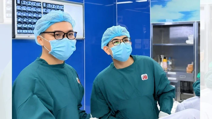 Đi khám vô sinh, người đàn ông phát hiện ra điều bất ngờ Đi khám vô sinh, người đàn ông phát hiện ra điều bất ngờ