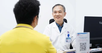 Người đàn ông mắc bệnh vô sinh hiếm gặp đã có con
