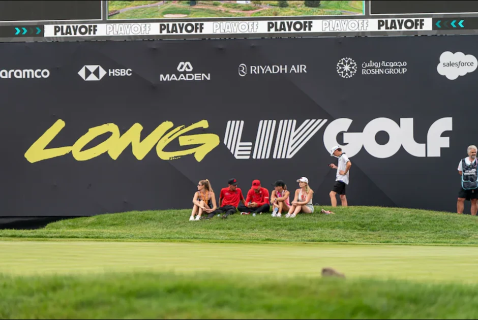 LIV Golf bị 'rút ống thở': Kỷ nguyên đốt tiền thay đổi cuộc chơi sắp khép lại? LIV Golf bị 'rút ống thở': Kỷ nguyên đốt tiền thay đổi cuộc chơi sắp khép lại?
