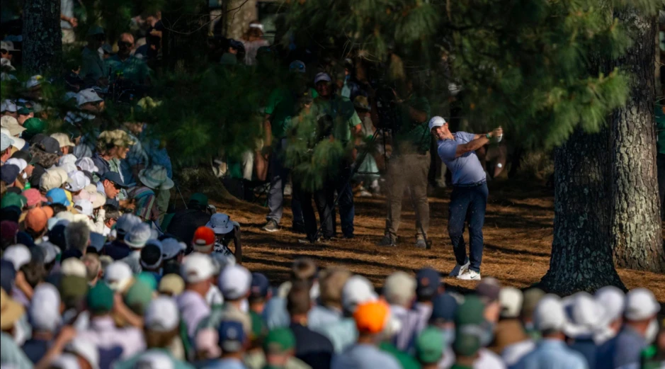 Rory McIlroy chao đảo, đi 'tàu lượn cảm xúc' tại The Masters Rory McIlroy chao đảo, đi 'tàu lượn cảm xúc' tại The Masters