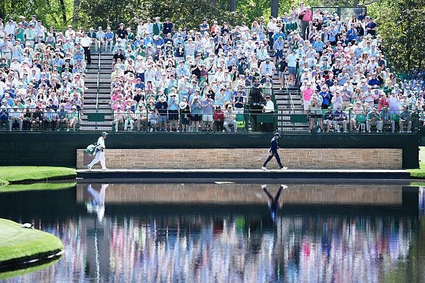 Rory McIlroy khởi đầu mạnh mẽ cho hành trình bảo vệ ngôi vương The Masters Rory McIlroy khởi đầu mạnh mẽ cho hành trình bảo vệ ngôi vương The Masters