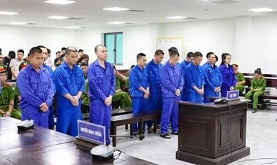 16 năm 6 tháng tù dành cho đối tượng điều hành đường dây lừa đảo xuyên quốc gia 16 năm 6 tháng tù dành cho đối tượng điều hành đường dây lừa đảo xuyên quốc gia
