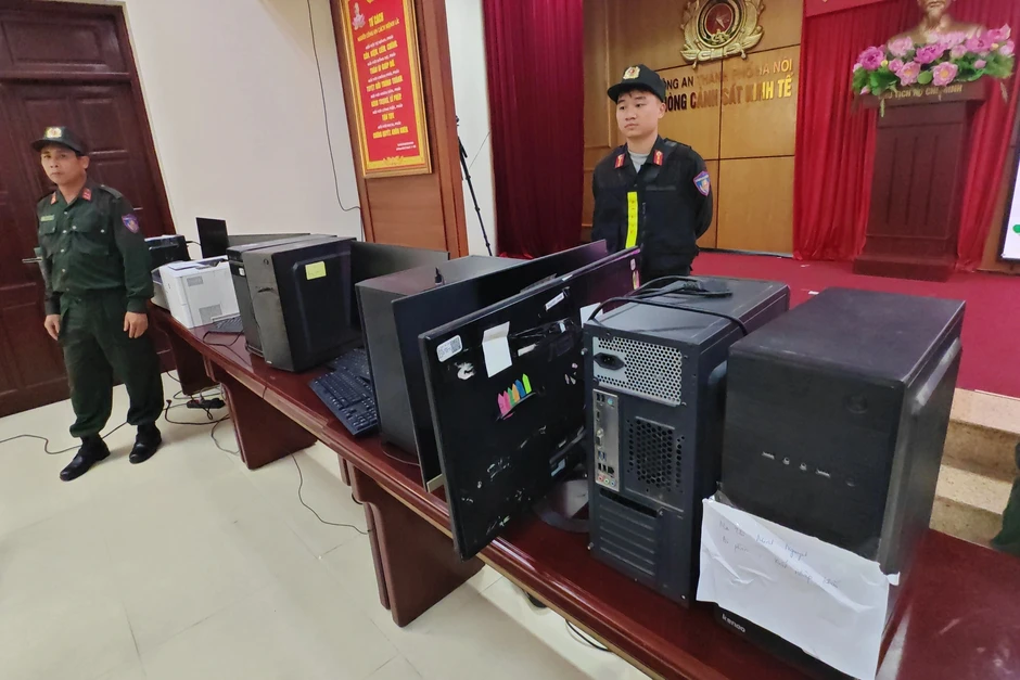 Bên trong “mê hồn trận” bán kỳ nghỉ lừa người già