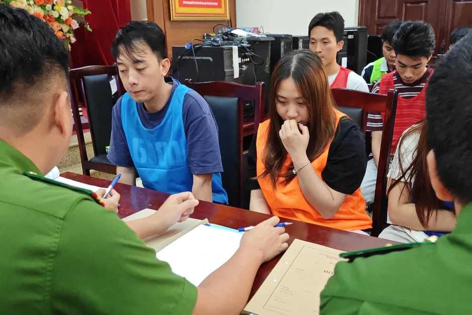Bên trong “mê hồn trận” bán kỳ nghỉ lừa người già