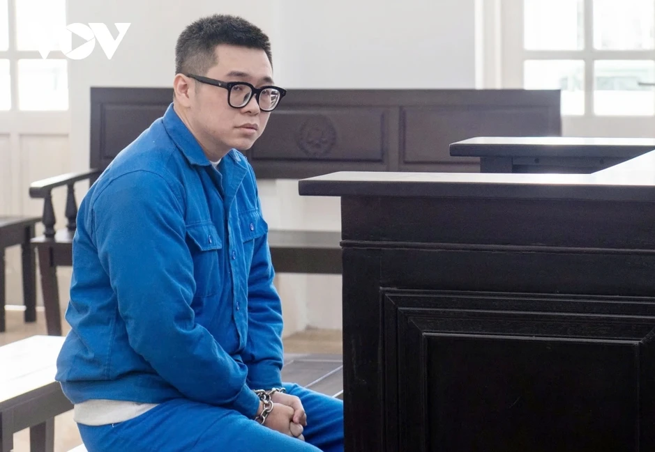 Bị cáo hành hung người phụ nữ ở sảnh chung cư tại Hà Nội phải bồi thường thêm tiền Bị cáo hành hung người phụ nữ ở sảnh chung cư tại Hà Nội phải bồi thường thêm tiền