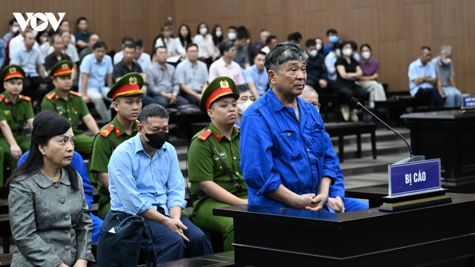 Bị cáo khai cựu Bộ trưởng Nguyễn Thị Kim Tiến giục giã "phải làm thật nhanh" Bị cáo khai cựu Bộ trưởng Nguyễn Thị Kim Tiến giục giã "phải làm thật nhanh"