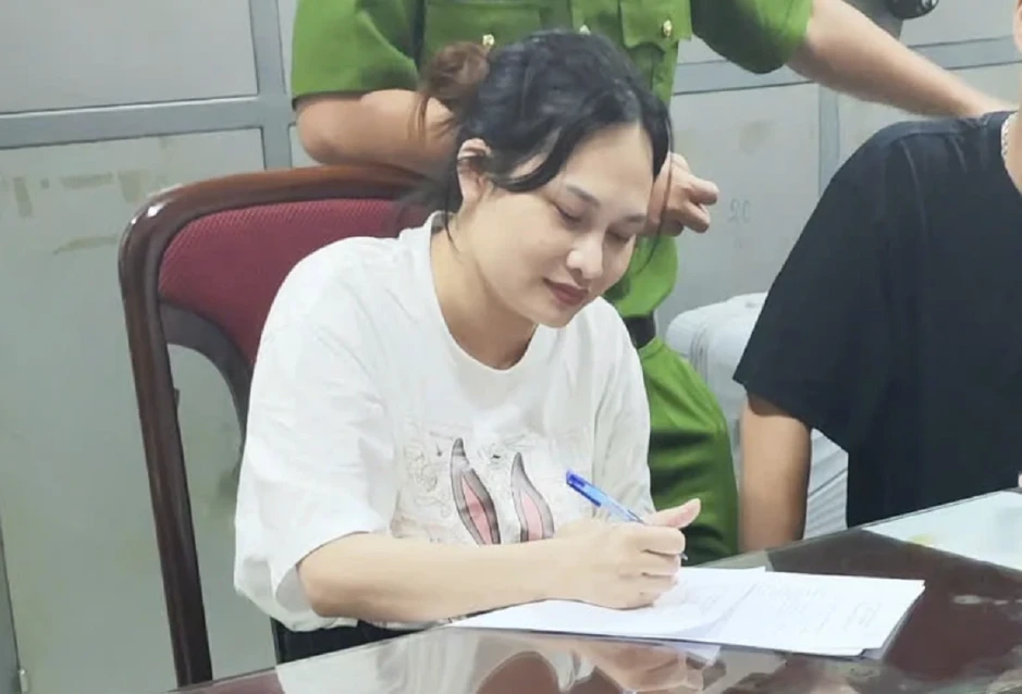 Bí mật trong két sắt của Mr Hunter Bí mật trong két sắt của Mr Hunter