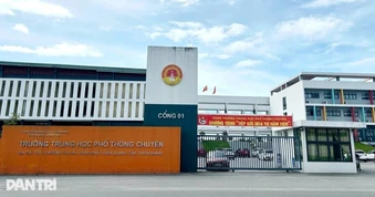 Bộ Công an thụ lý điều tra vụ điểm 10 toán tại Trường Chuyên Tuyên Quang