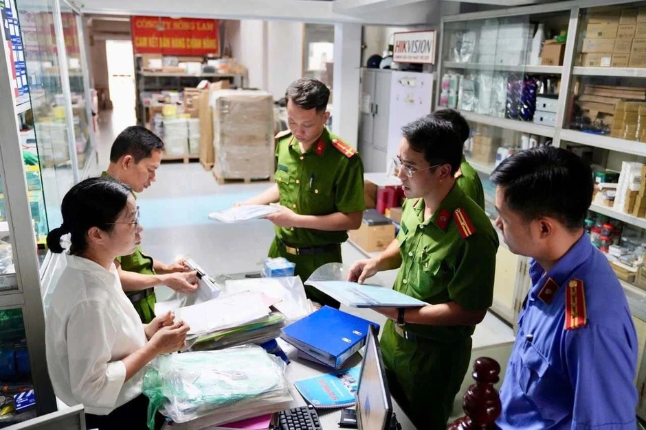 Công an cảnh báo việc sử dụng phần mềm máy tính không có bản quyền Công an cảnh báo việc sử dụng phần mềm máy tính không có bản quyền