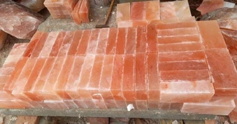 Cựu cán bộ trường đại học ở Hà Nội bị truy tố vì lừa cháu họ hơn 13 tỷ đồng